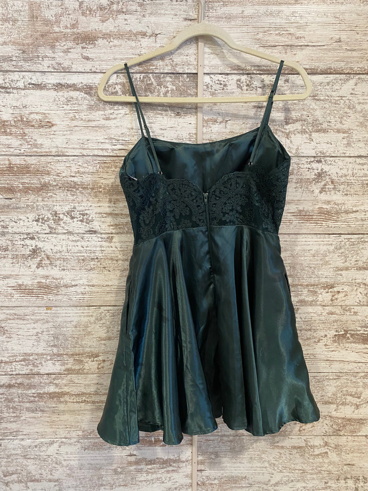 GREEN SHORT DRESS (NEW)