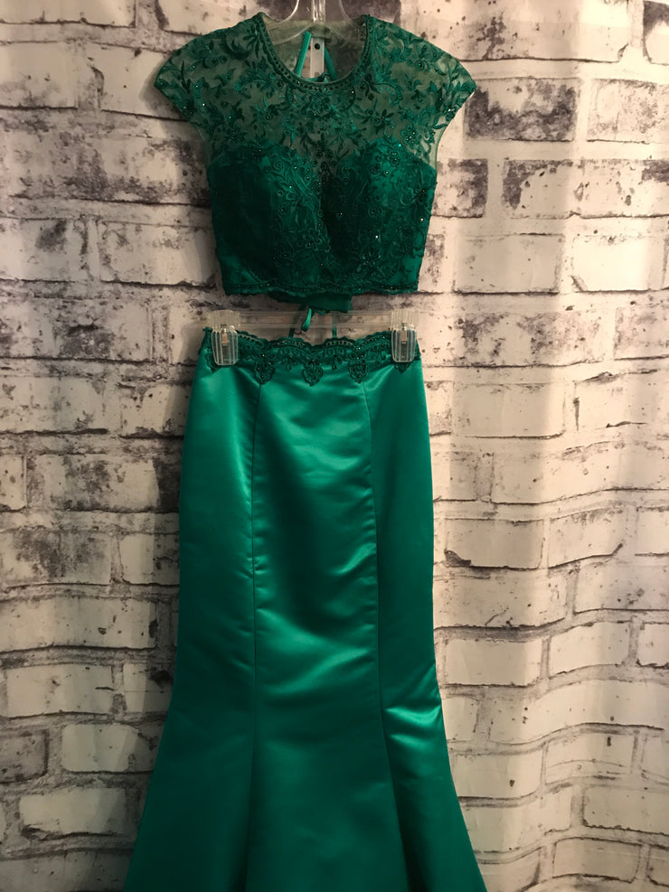 GREEN 2 PC. MERMAID GOWN SET