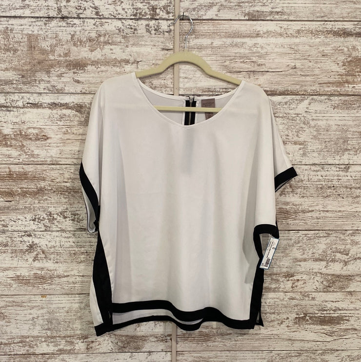 WHITE/BLACK SHORT SLEEVE TOP