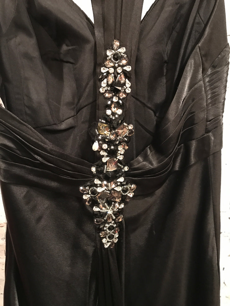 BLACK EVENING GOWN (NEW)