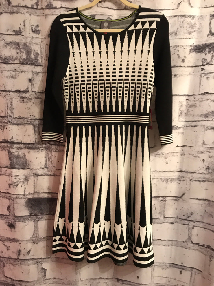 BLACK/WHITE DRESS $148 (NEW)