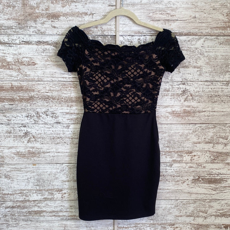BLACK/NUDE SHORT DRESS