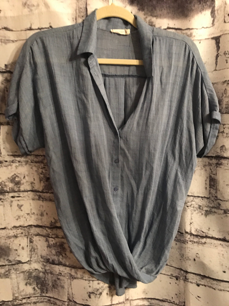 BLUE SHORT SLEEVE TOP