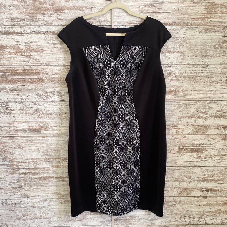 BLACK/WHITE SHORT DRESS