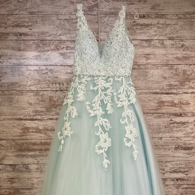 GREEN FLORAL A LINE GOWN
