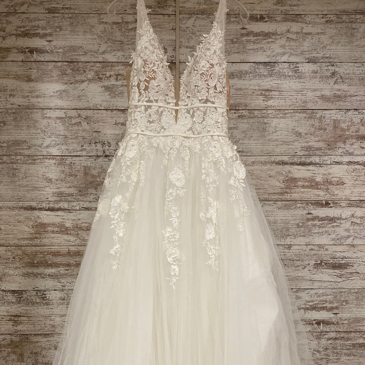 WHITE WEDDING GOWN $1300