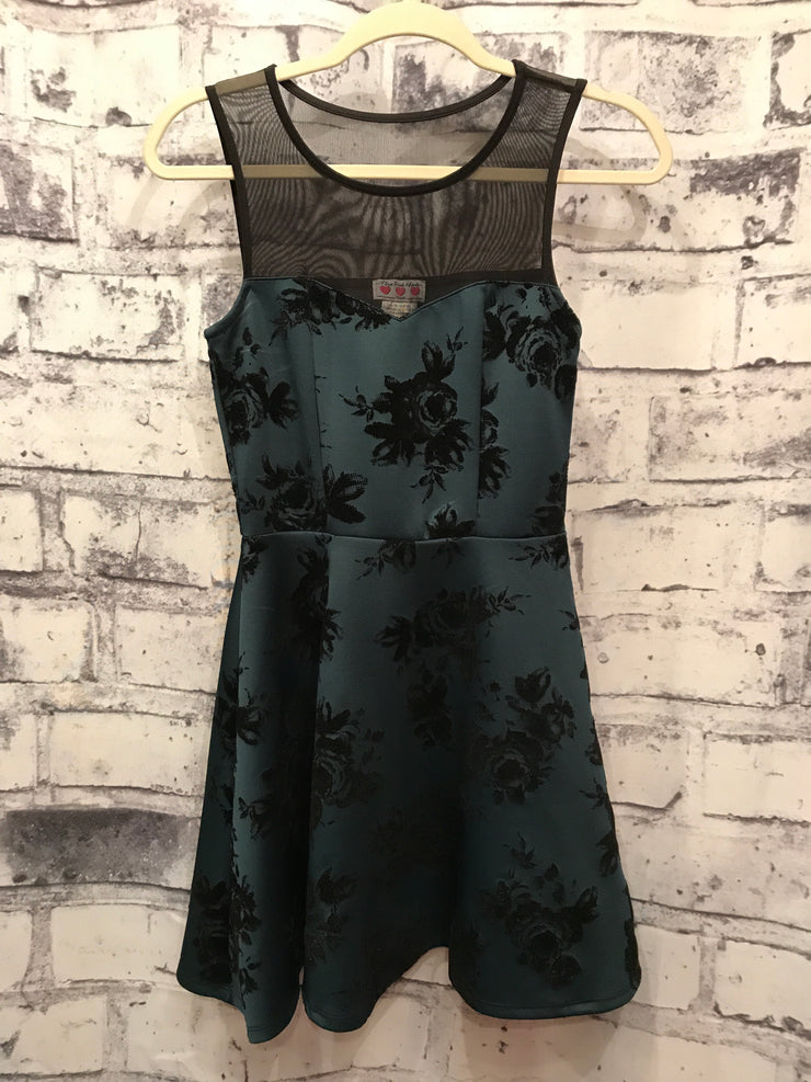 GREEN/BLACK FLORAL SHORT DRESS