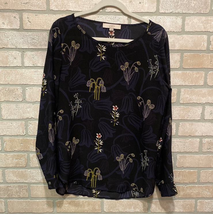 BLACK/FLORAL LONG SLEEVE TOP