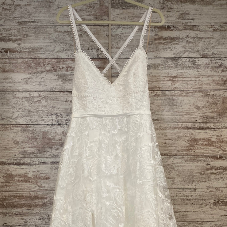 WHITE WEDDING GOWN - NEW $999