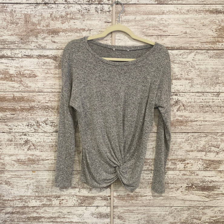 GRAY LONG SLEEVE SWEATER