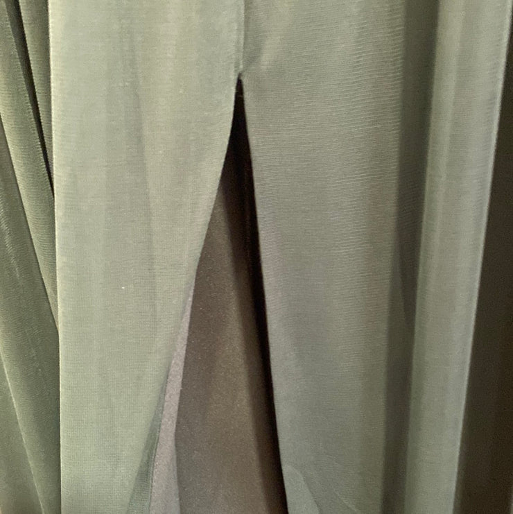 GREEN LONG EVENING GOWN