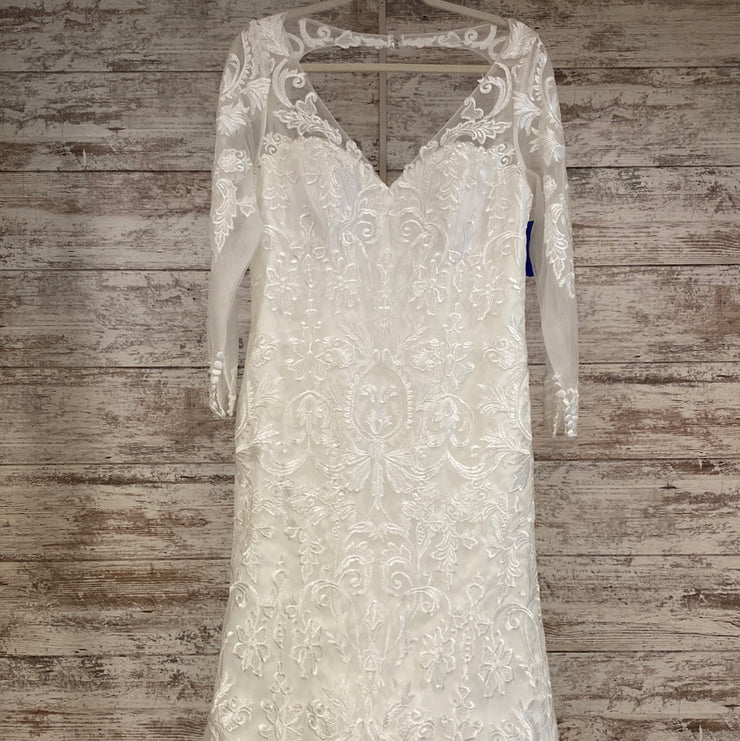 WHITE WEDDING DRESS (NEW) $800