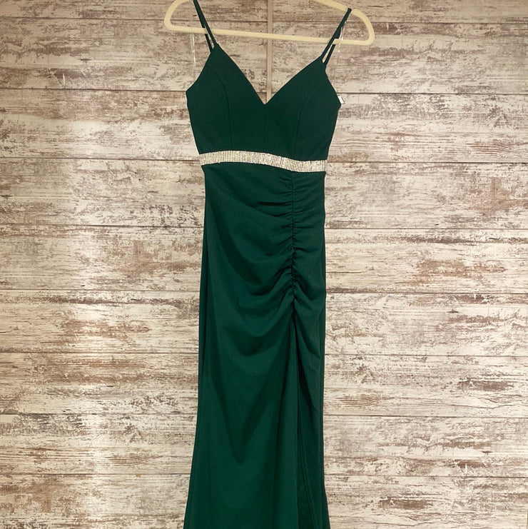 GREEN LONG EVENING GOWN