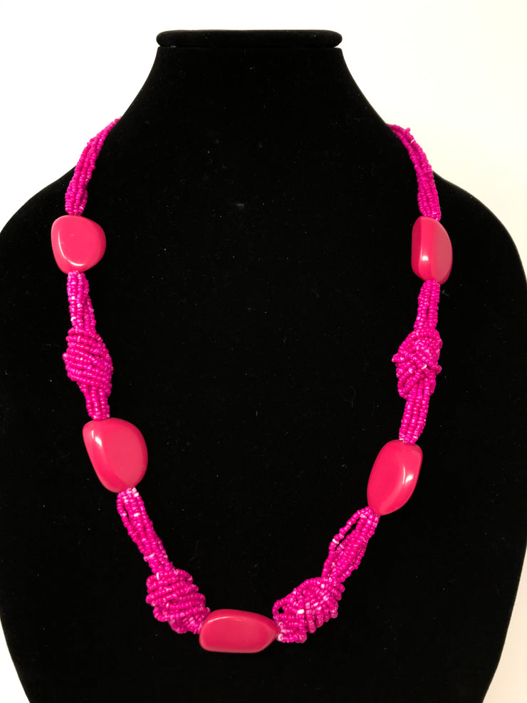 PINK SEED BEAD NECK. - 71