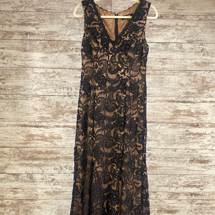 BLACK/NUDE LONG EVENING GOWN