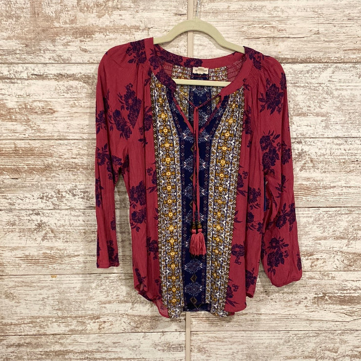 BURGUNDY/FLORAL LONG SLEEVE TO