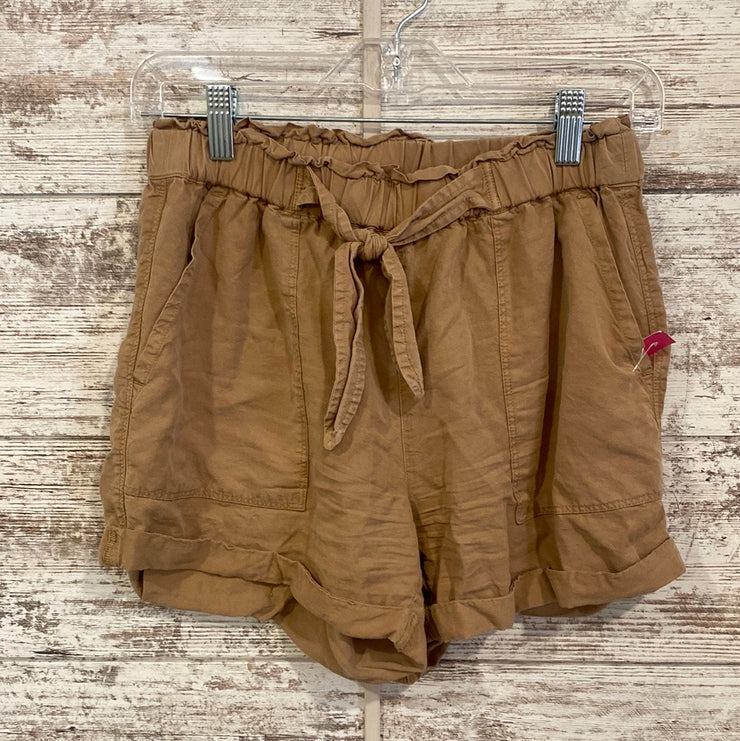 TAN SHORTS