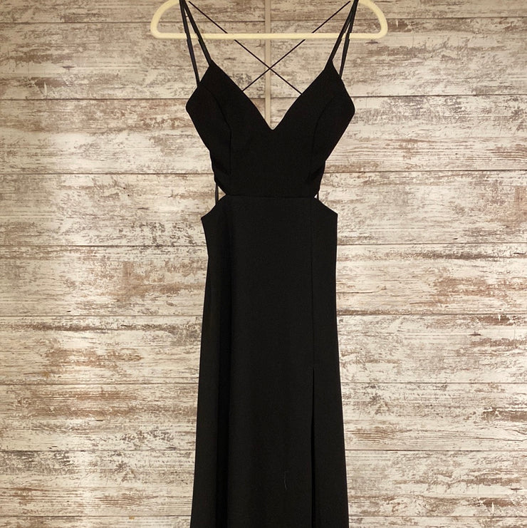 BLACK LONG EVENING GOWN