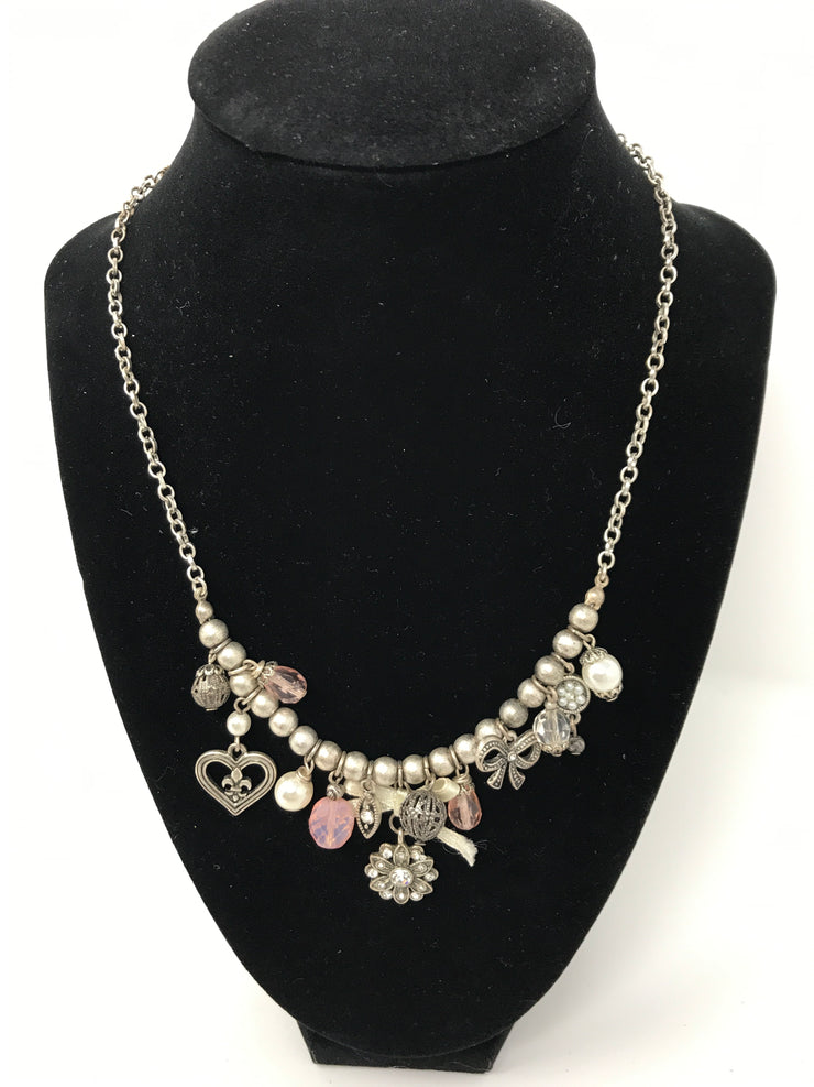 SILVER CHARMS&PINK BEAD NECK