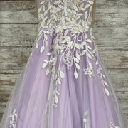 LAVENDER/WHITE A LINE GOWN