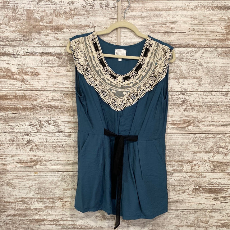 TEAL/WHITE/BLACK TOP