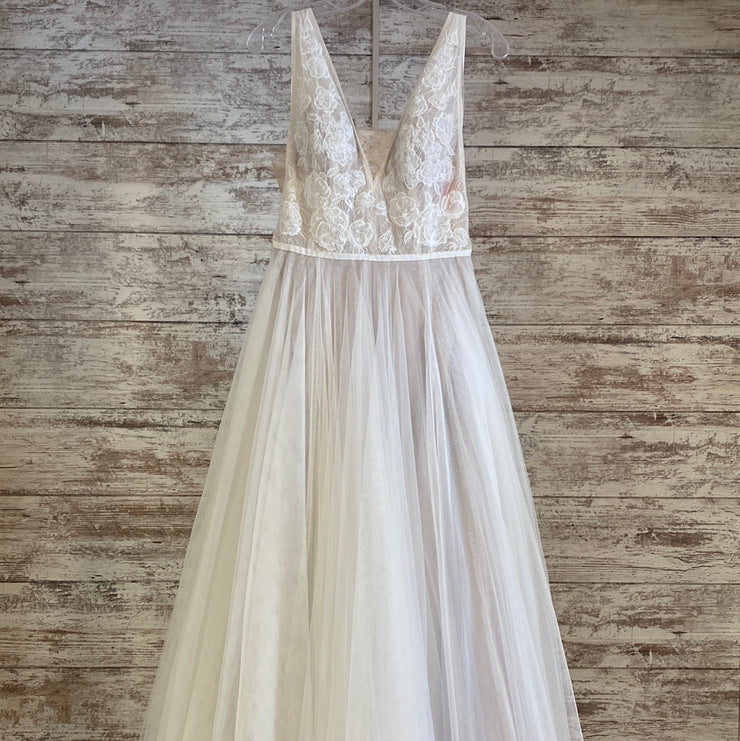 lace tan wedding dress Champagne Lining Lace Wedding Dresses Backless Noivas ZW935 -