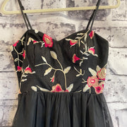 BLACK/FLORAL SHORT DRESS