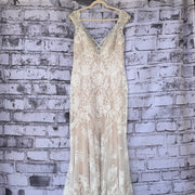 IVORY/WHITE WEDDING GOWN