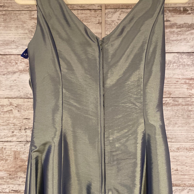 GREEN LONG EVENING GOWN