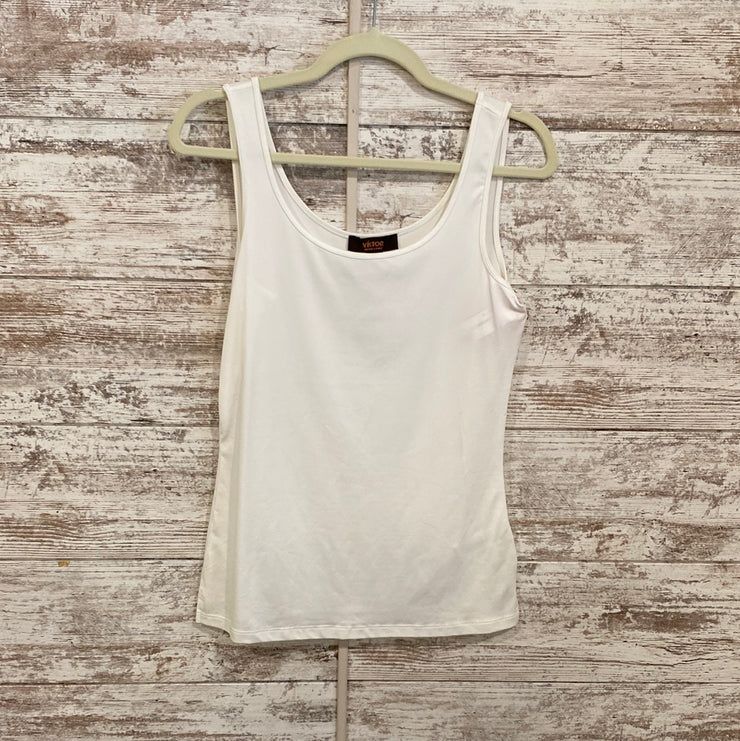 WHITE SLEEVELESS TOP