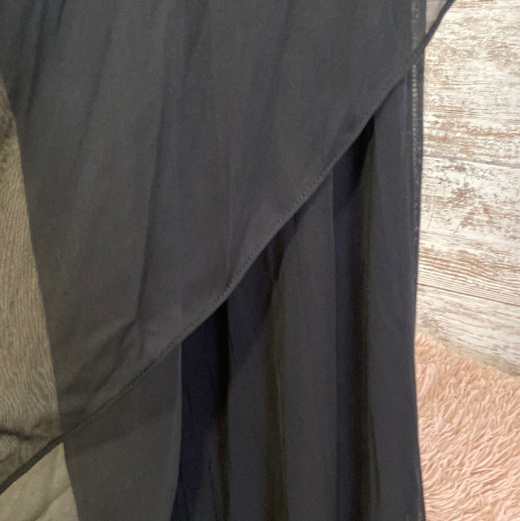 BLACK LONG EVENING GOWN