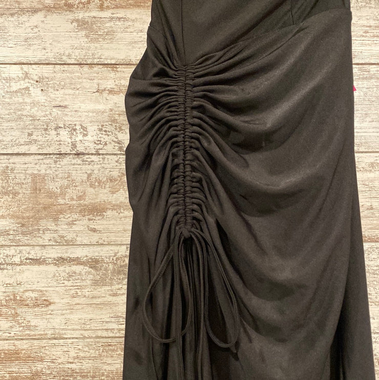 BLACK LONG EVENING GOWN