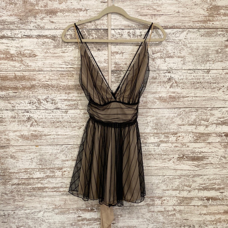 BLACK/NUDE SHORT DRESS