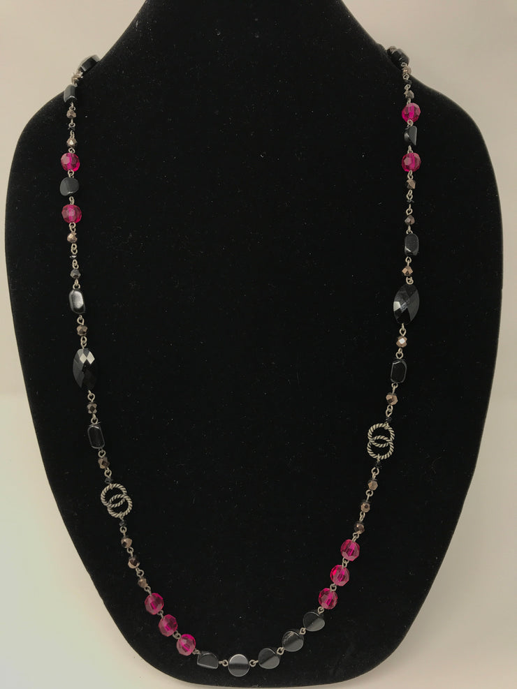 BLACK/PINK BEAD NECKLACE
