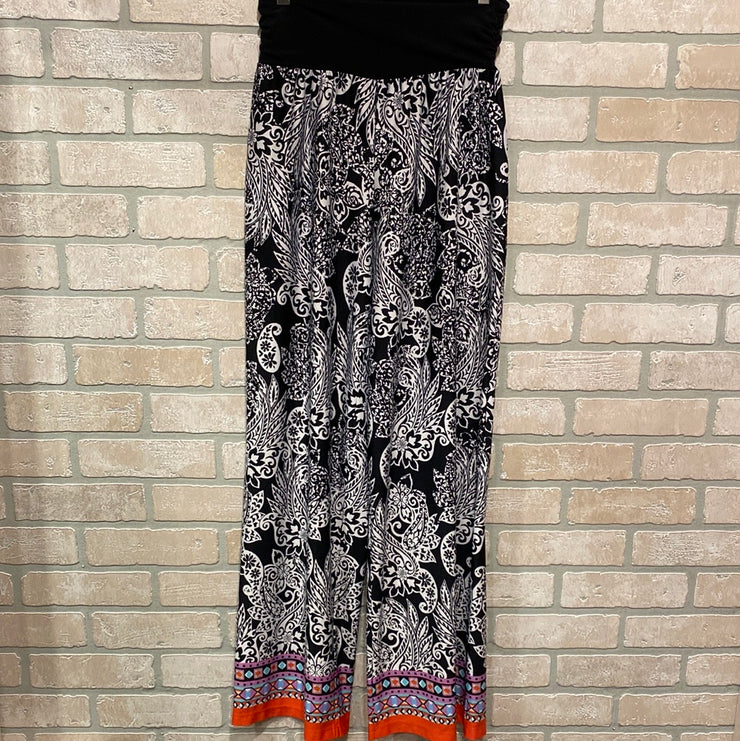 BLACK/FLORAL FLOWY PANTS
