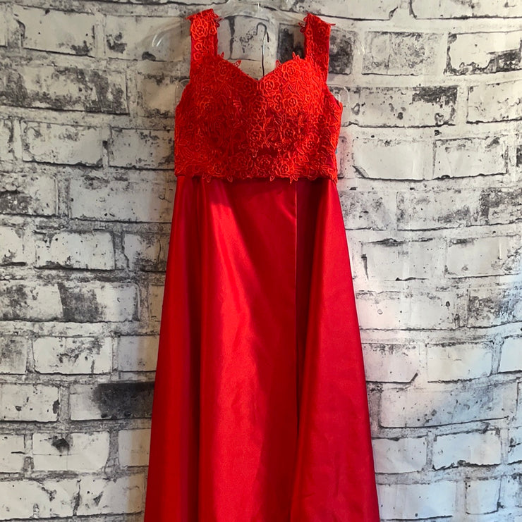 RED 2 PC. A LINE GOWN SET