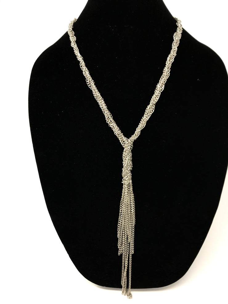 SILVER TWISTED CHAIN NECKLACE