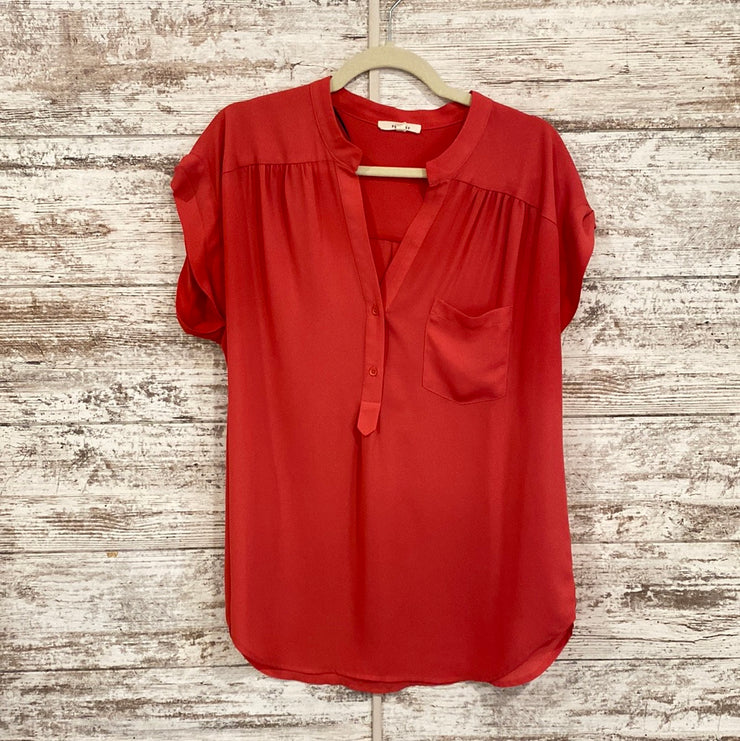 CORAL SHORT SLEEVE TOP