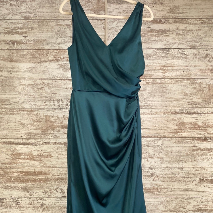 GREEN LONG EVENING GOWN