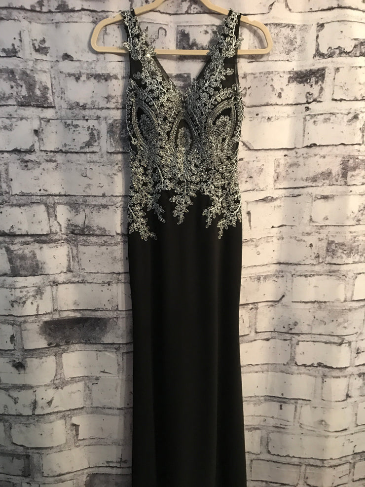 BLACK/SILVER LONG EVENING GOWN