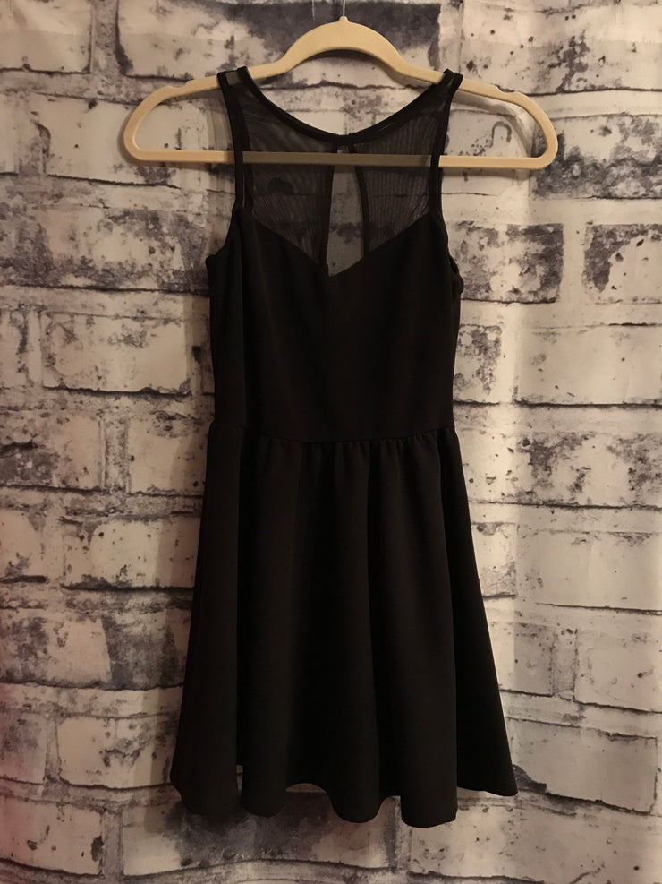 BLACK SHORT DRESS