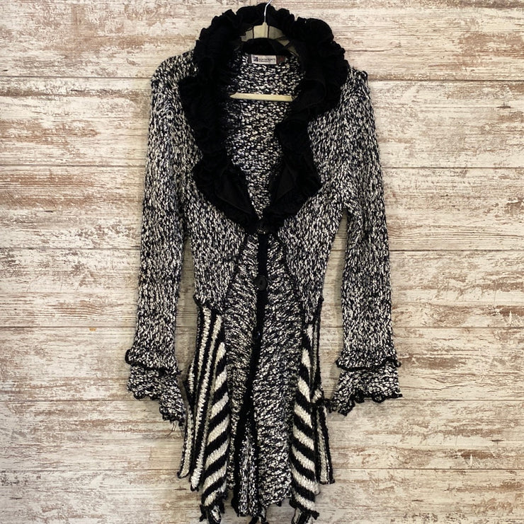 BLACK/WHITE LAYERED CARDIGAN