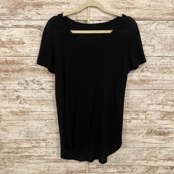 BLACK SHORT SLEEVE TOP