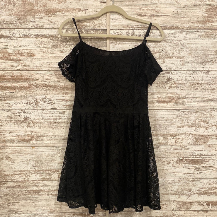 BLACK LACE SHORT DRESS