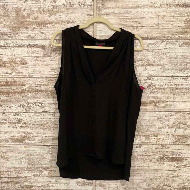 BLACK SLEEVELESS TOP