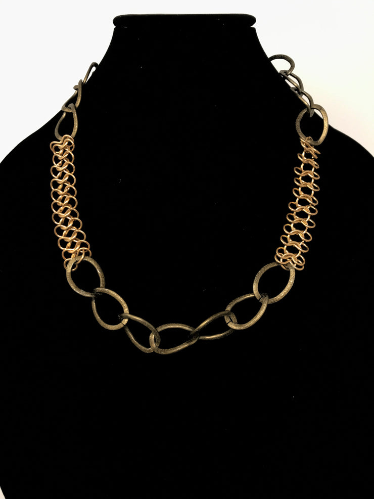 BROWN/GOLD LINK NECKLACE