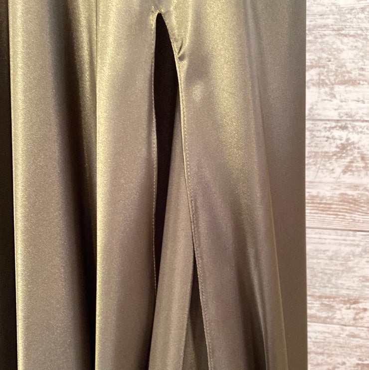 GREEN LONG EVENING GOWN