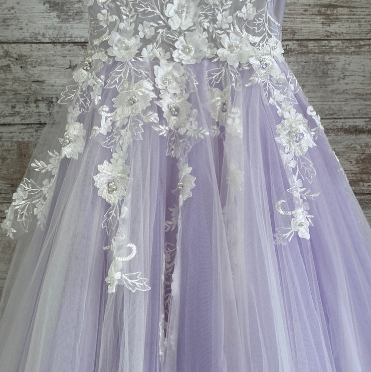 LAVENDER/WHITE FLORAL A LINE