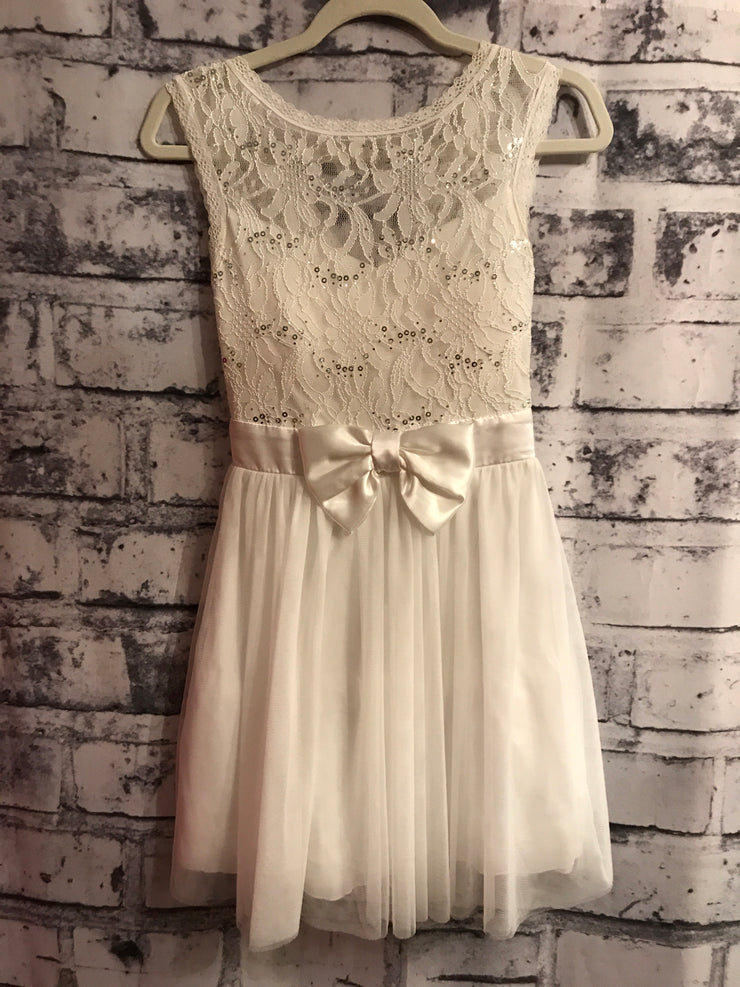 WHITE LACE SHORT DRESS