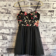 BLACK/FLORAL SHORT DRESS